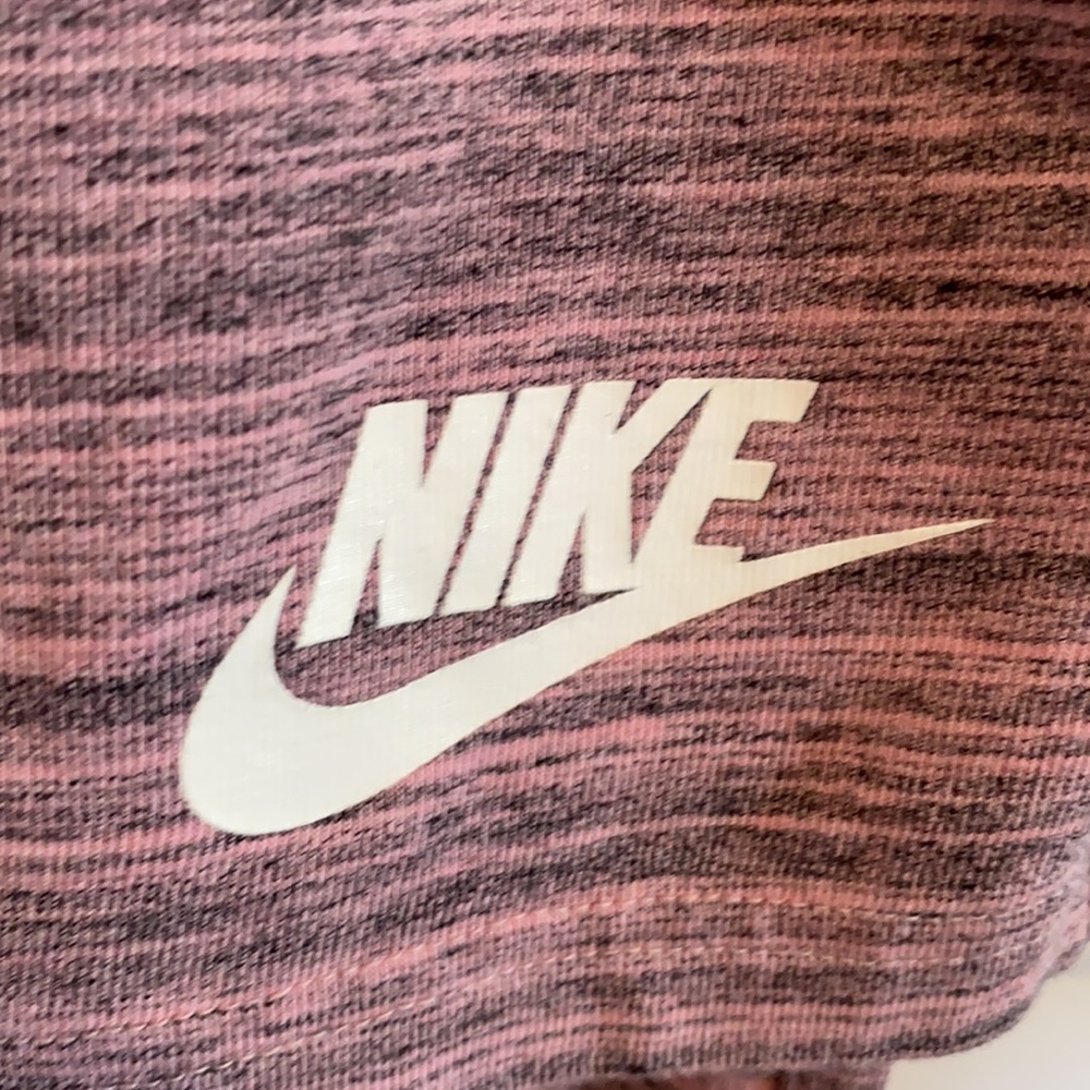 Nike Top - Picture 2 of 7
